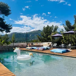 Holistika : / Pool / Air Conditioning/ Mont Faron Toulon
